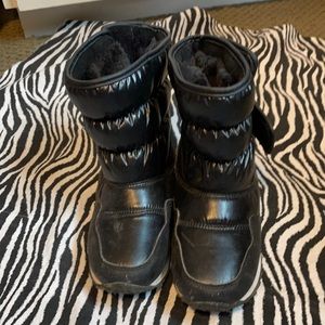 Kids winter boots
